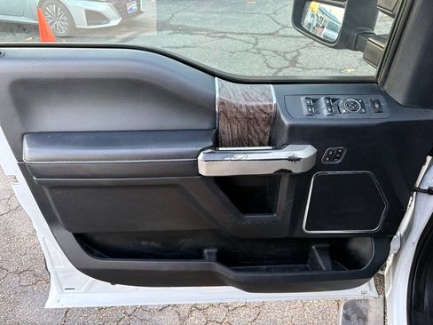 Used 2019 Ford F250 Lariat w/ Chrome Package image 10