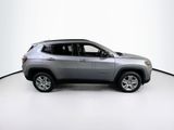 Used 2022 Jeep Compass Latitude w/ Convenience Group image 4