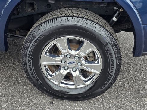 Used 2017 Ford F150 Lariat image 27