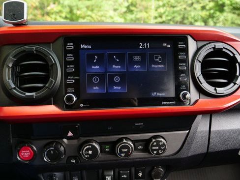 Used 2020 Toyota Tacoma TRD Sport image 13