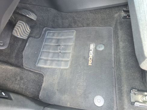 Used 2023 Nissan Rogue SV AWD/4WD image 16