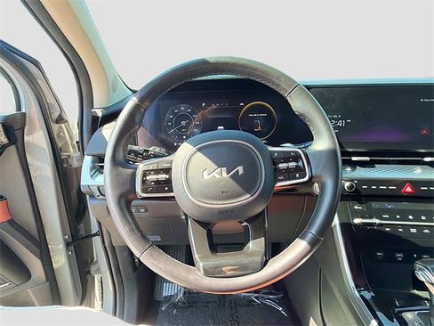 Used 2024 Kia Carnival SX Prestige image 41