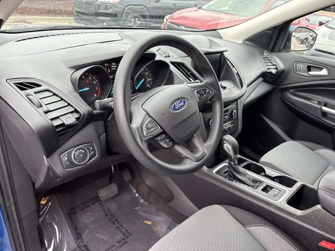 Used 2019 Ford Escape SE image 16