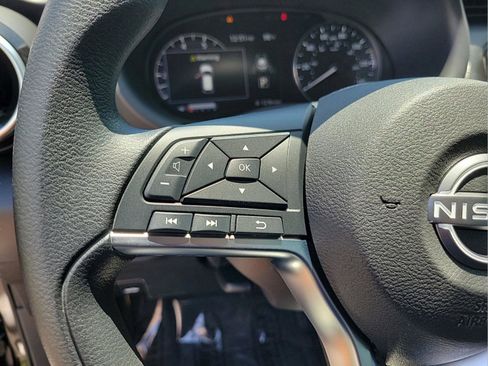 New 2024 Nissan Kicks SV image 14