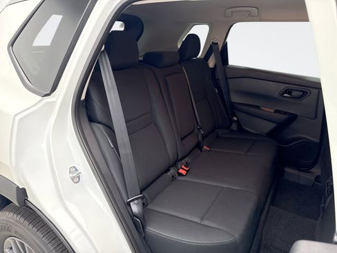 Used 2026 Nissan Rogue S image 17