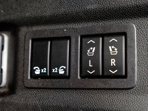 Used 2023 GMC Yukon Denali AWD/4WD image 42