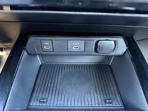 Used 2024 Toyota Prius Prime XSE Premium image 27