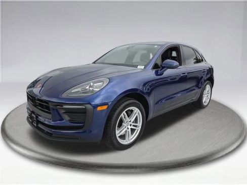 Used 2024 Porsche Macan AWD/4WD image 19