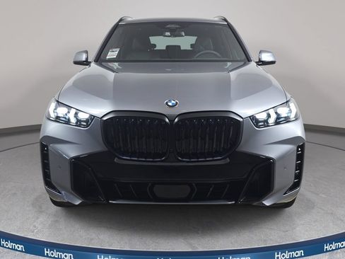New 2026 BMW X5 xDrive40i w/ M Sport Package AWD/4WD image 2