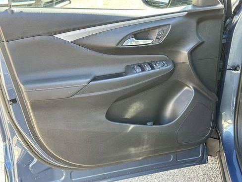 Used 2025 Buick Envista Preferred image 19