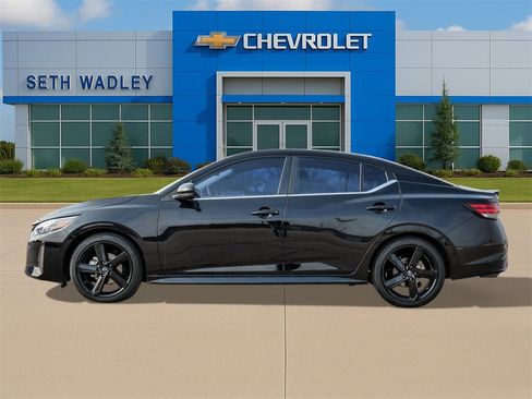 Used 2024 Nissan Sentra SR w/ SR Premium Package image 4