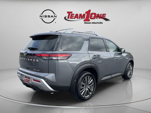 Used 2025 Nissan Pathfinder SL w/ SL Premium Package AWD/4WD image 8