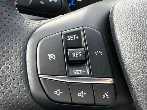 Used 2025 Ford Escape ST-Line w/ Equipment Group 301A image 15