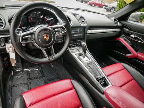 Used 2021 Porsche 718 Cayman image 28