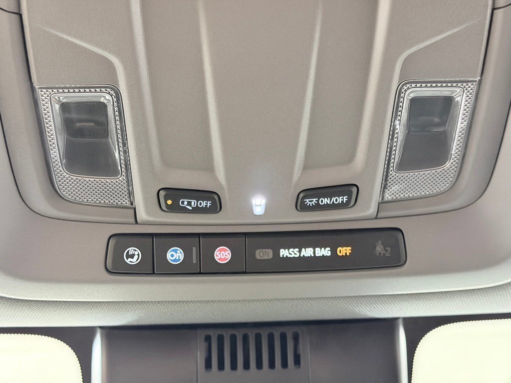 Used 2025 GMC Sierra 1500 SLE AWD/4WD image 53