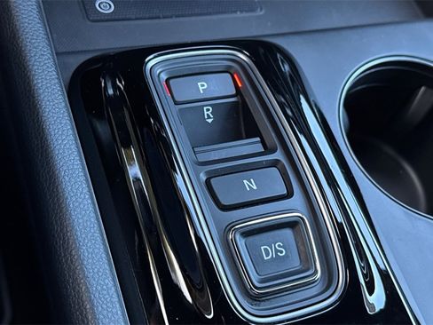 Used 2025 Honda Pilot TrailSport image 25