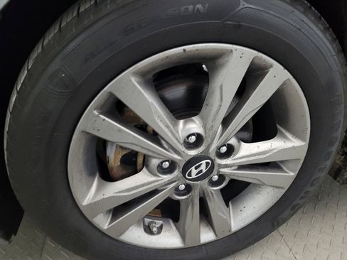 Used 2018 Hyundai Elantra Value Edition FWD image 31