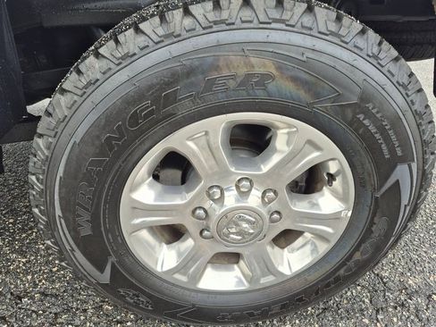 Used 2024 RAM 2500 Big Horn image 9