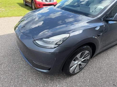 Used 2021 Tesla Model Y 2WD image 4