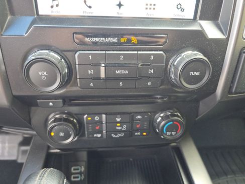 Used 2017 Ford F150 XLT w/ Equipment Group 302A Luxury image 17