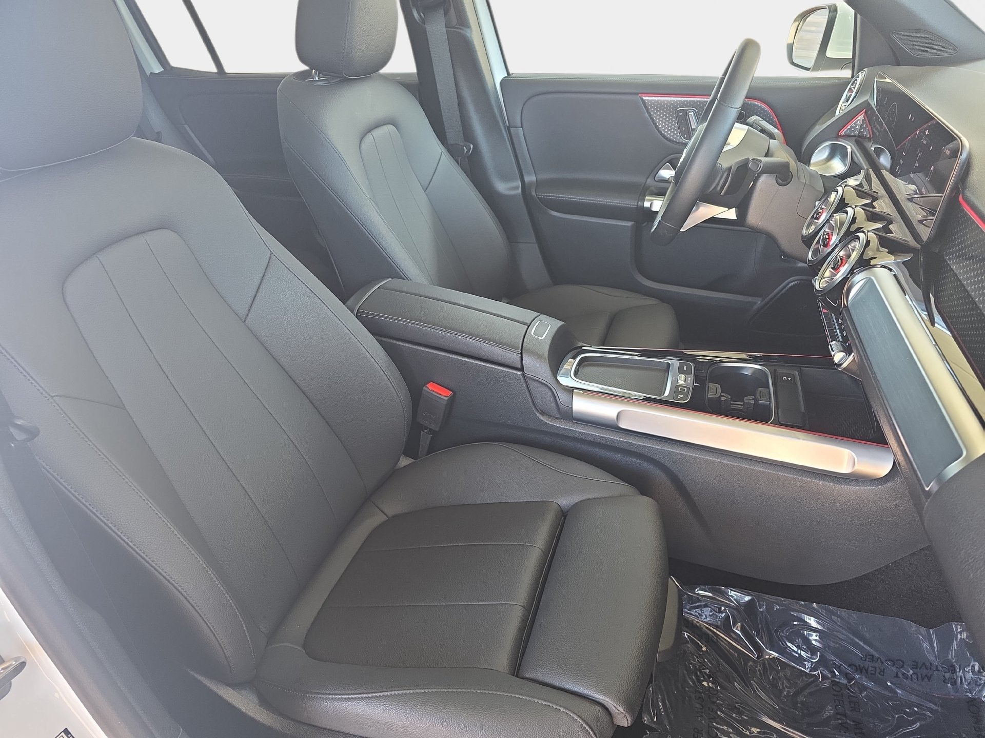 Used 2026 Mercedes-Benz GLB 250 image 10