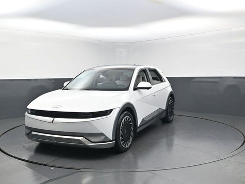 Used 2024 Hyundai Ioniq 5 Limited image 5