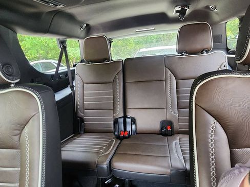 Used 2026 GMC Yukon XL Denali Ultimate AWD/4WD image 27