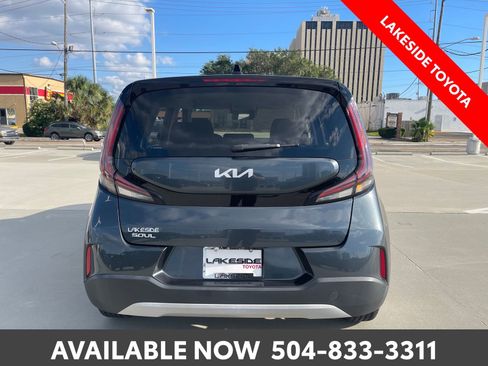 Used 2023 Kia Soul LX FWD image 4