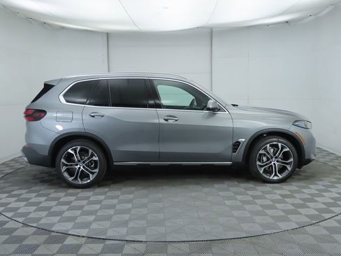 Used 2026 BMW X5 sDrive40i RWD image 5