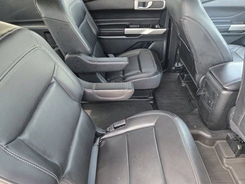 Used 2023 Ford Explorer XLT w/ Equipment Group 202A AWD/4WD image 24