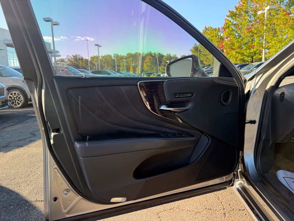 Used 2021 Lexus LS 500 AWD w/ Interior Upgrade Package image 19