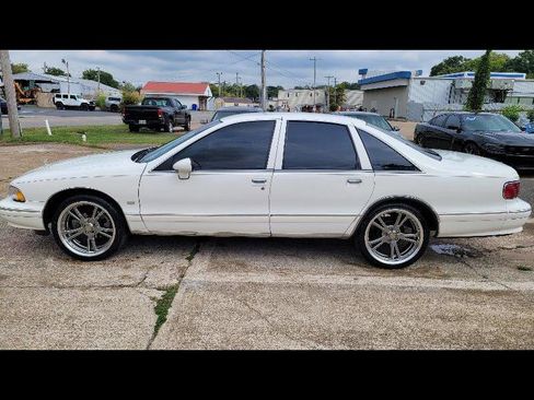 Used 1993 Chevrolet Caprice Classic LS image 1