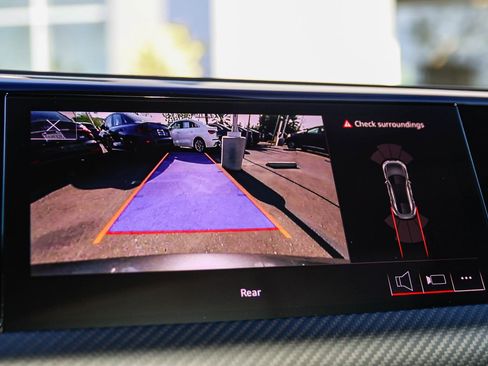 Used 2024 Audi e-tron GT Premium Plus image 26