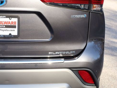 Used 2021 Toyota Highlander Platinum image 6