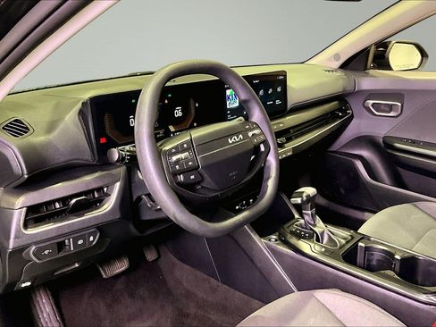 Used 2025 Kia K4 FWD image 17