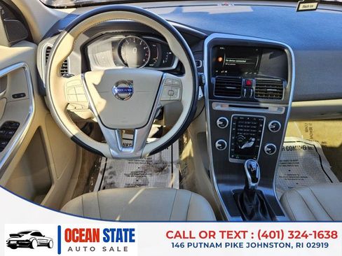 Used 2016 Volvo XC60 T5 Premier image 17