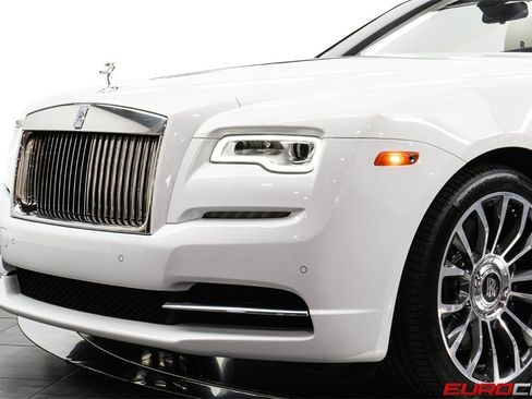 Used 2018 Rolls-Royce Dawn image 12