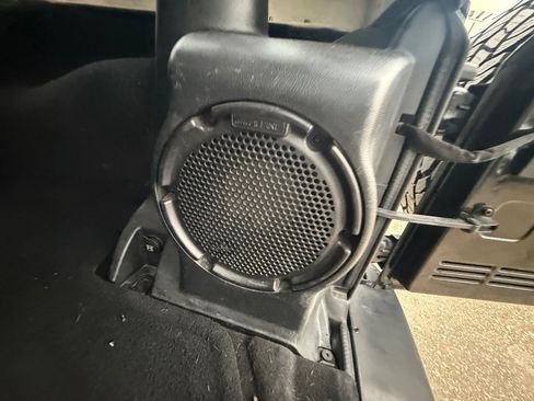 Used 2014 Jeep Wrangler Unlimited Rubicon image 26