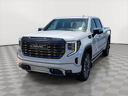 Used 2023 GMC Sierra 1500 Denali Ultimate AWD/4WD image 3