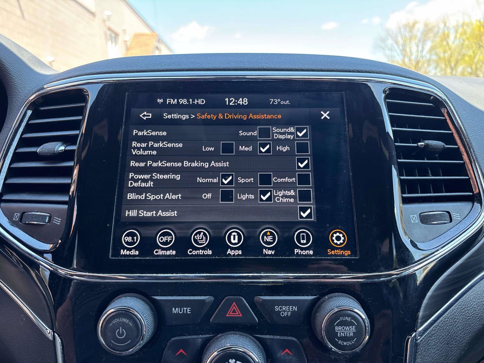 Used 2022 Jeep Grand Cherokee Limited AWD/4WD image 19