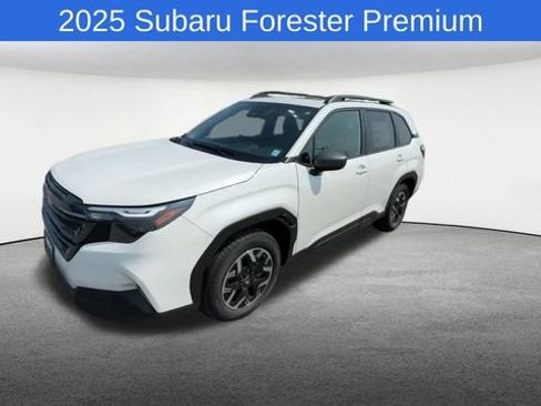 Used 2025 Subaru Forester Premium AWD/4WD image 4