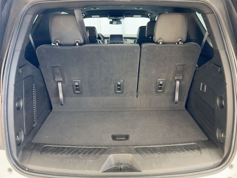 Used 2023 GMC Yukon SLT image 33