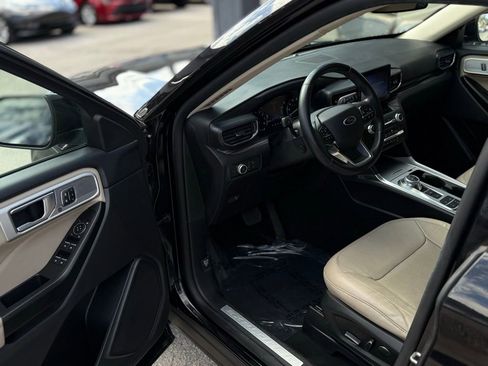 Used 2020 Ford Explorer Limited image 10
