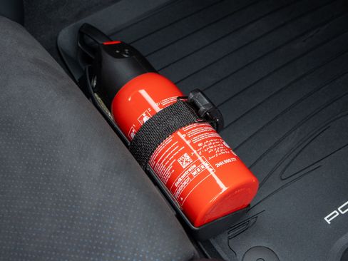 Certified 2024 Porsche 911 Dakar image 47