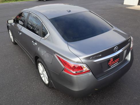 Used 2015 Nissan Altima 2.5 SV FWD image 14