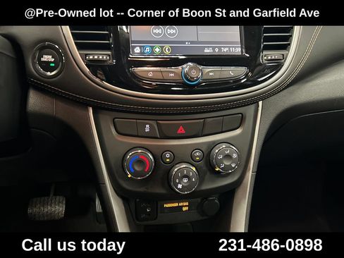 Used 2019 Chevrolet Trax LT w/ LT Convenience Package AWD/4WD image 22