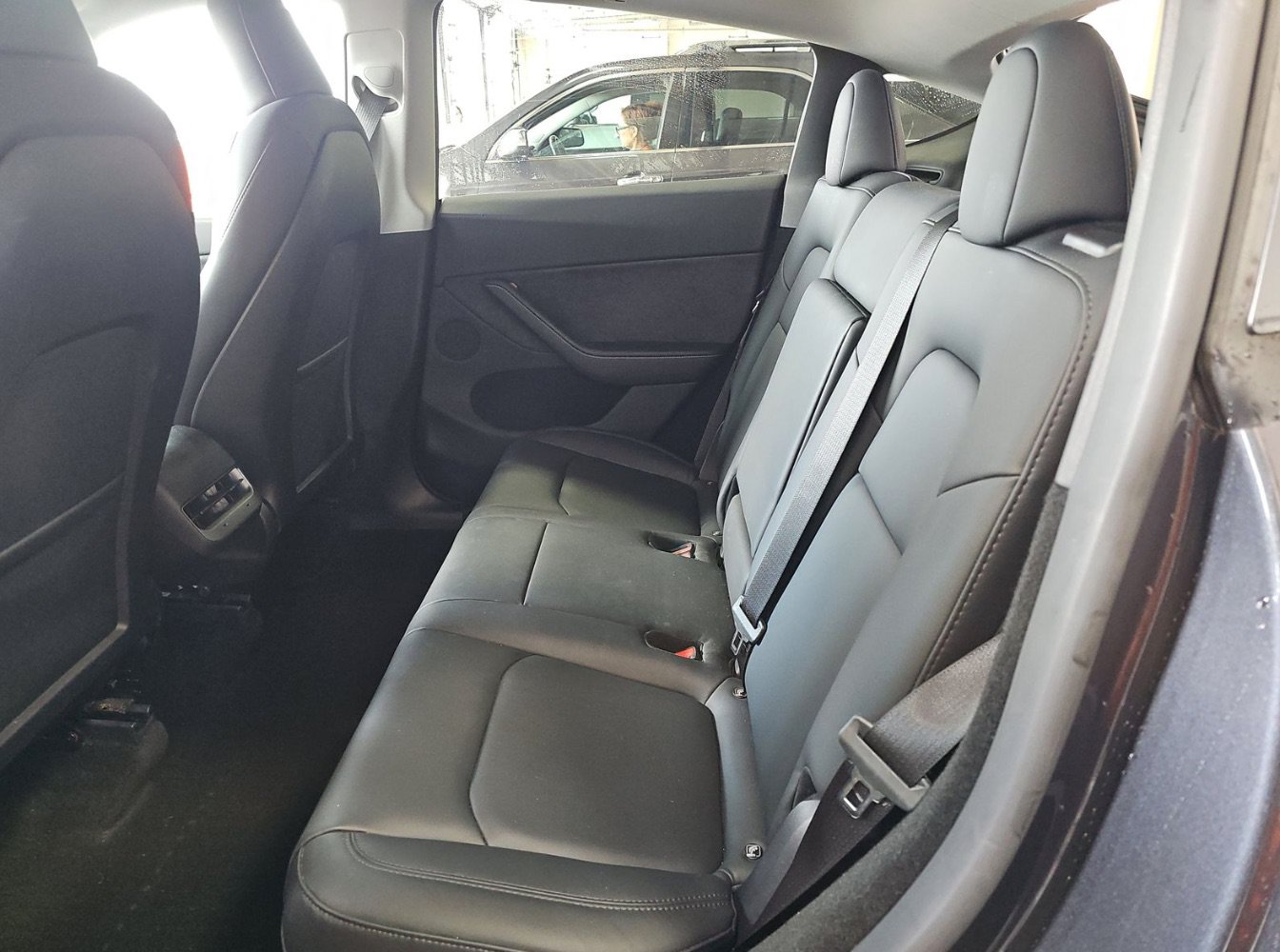 Used 2024 Tesla Model Y Long Range AWD/4WD image 8