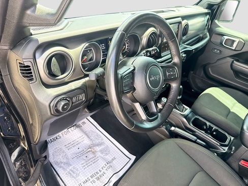 Used 2022 Jeep Wrangler Unlimited Sport w/ Sun And Sound Package AWD/4WD image 10