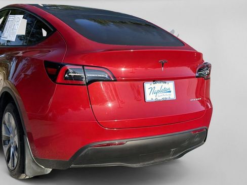 Used 2023 Tesla Model Y Long Range AWD/4WD image 8