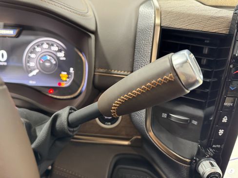 Used 2025 RAM 3500 Longhorn image 35